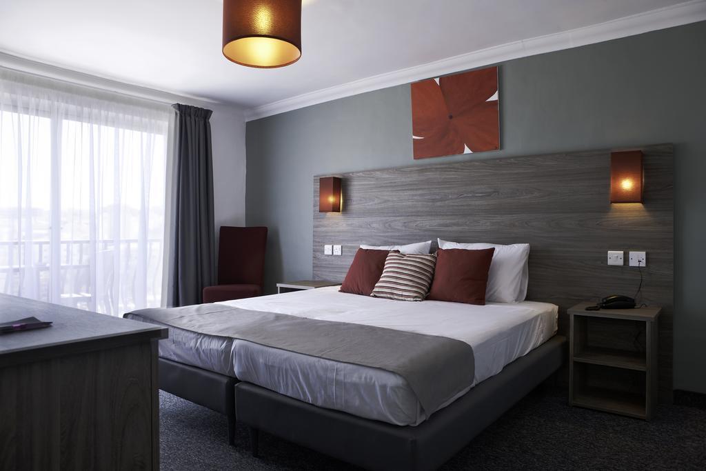 Spinola Hotel Saint Julian's Стая снимка